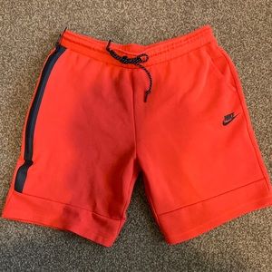 XL Mens Nike Tech Fleece Shorts , more of a salmon color , rarely ever worn